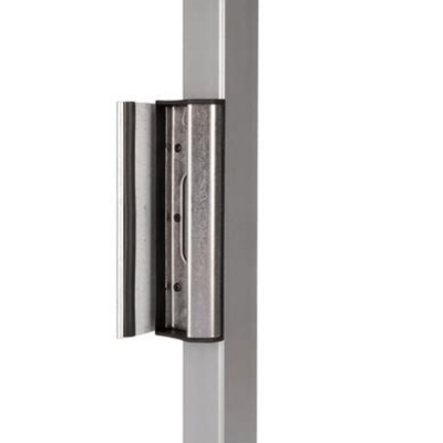 Adjustable keep out of stainless steel for square profiles in RAL 6005